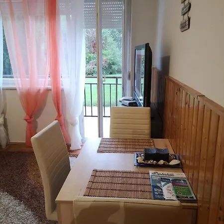 Dorka Apartment *